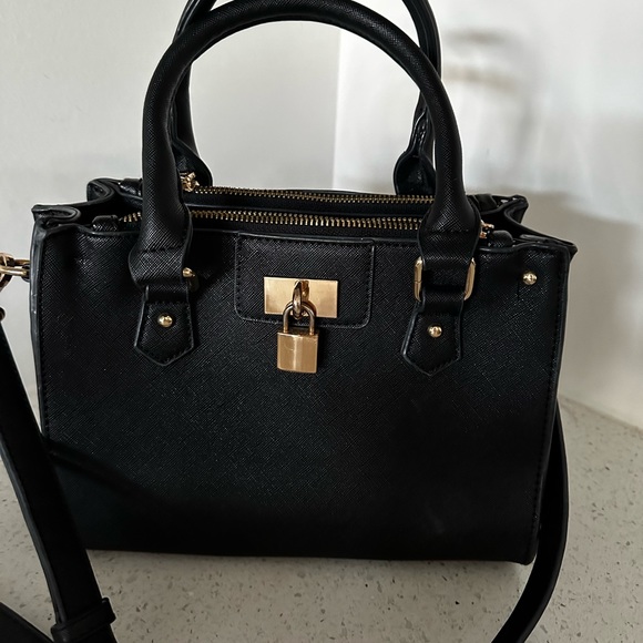 Black leather purse with gold detailing perfect condition striped interior - Picture 2 of 5